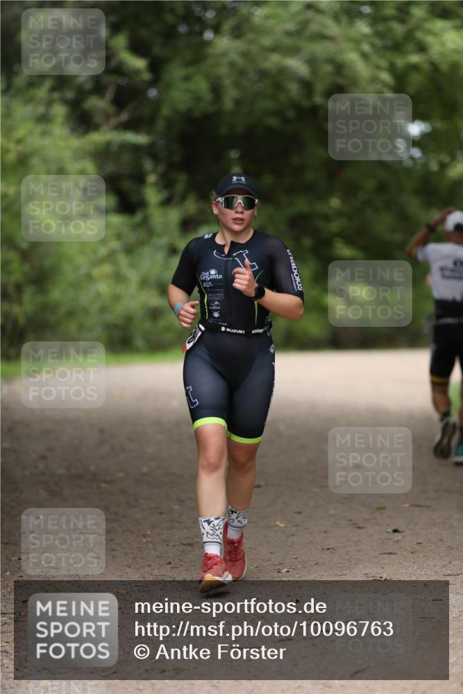 30.08.2026 - Elbe Triathlon Hamburg Antke Förster http://msf.ph/oto/10096763 30.08.2026 10:22:22 Laufen 1 meine-sportfotos.de