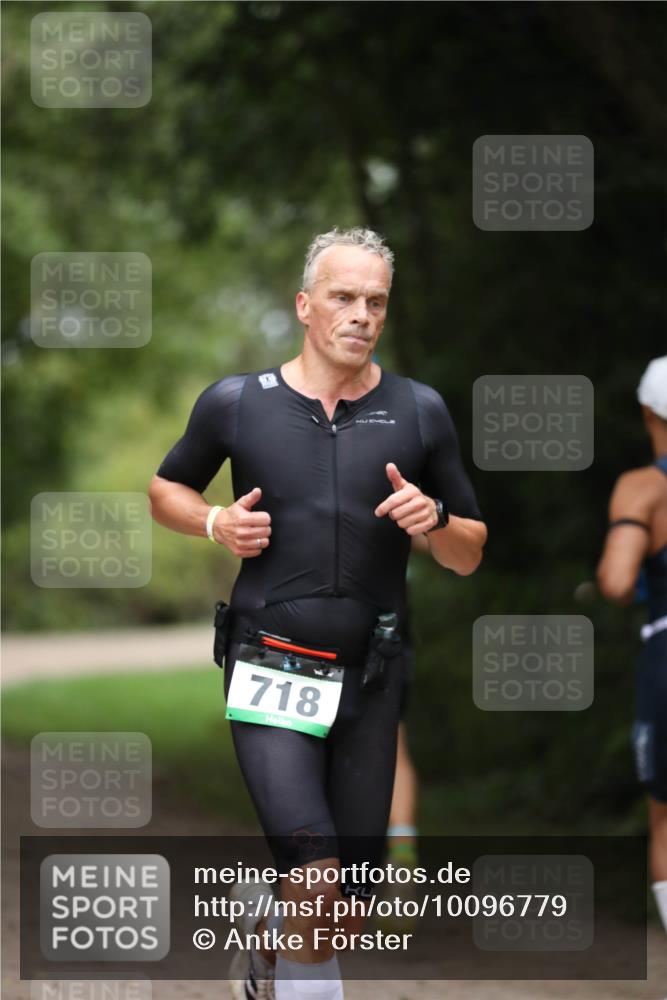 30.08.2026 - Elbe Triathlon Hamburg Antke Förster http://msf.ph/oto/10096779 30.08.2026 10:22:43 Laufen 718 meine-sportfotos.de