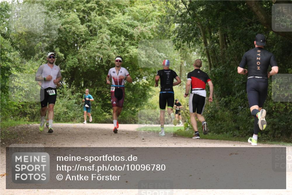 30.08.2026 - Elbe Triathlon Hamburg Antke Förster http://msf.ph/oto/10096780 30.08.2026 10:27:38 Laufen 689 meine-sportfotos.de
