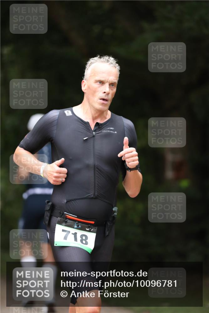 30.08.2026 - Elbe Triathlon Hamburg Antke Förster http://msf.ph/oto/10096781 30.08.2026 10:22:44 Laufen 718 meine-sportfotos.de