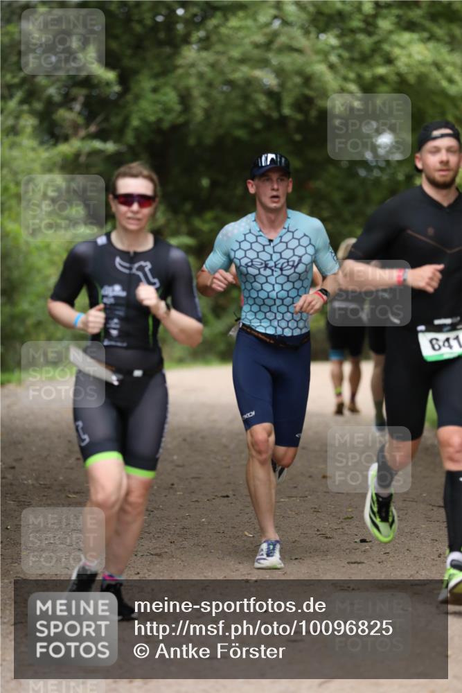 30.08.2026 - Elbe Triathlon Hamburg Antke Förster http://msf.ph/oto/10096825 30.08.2026 10:23:20 Laufen 641 meine-sportfotos.de
