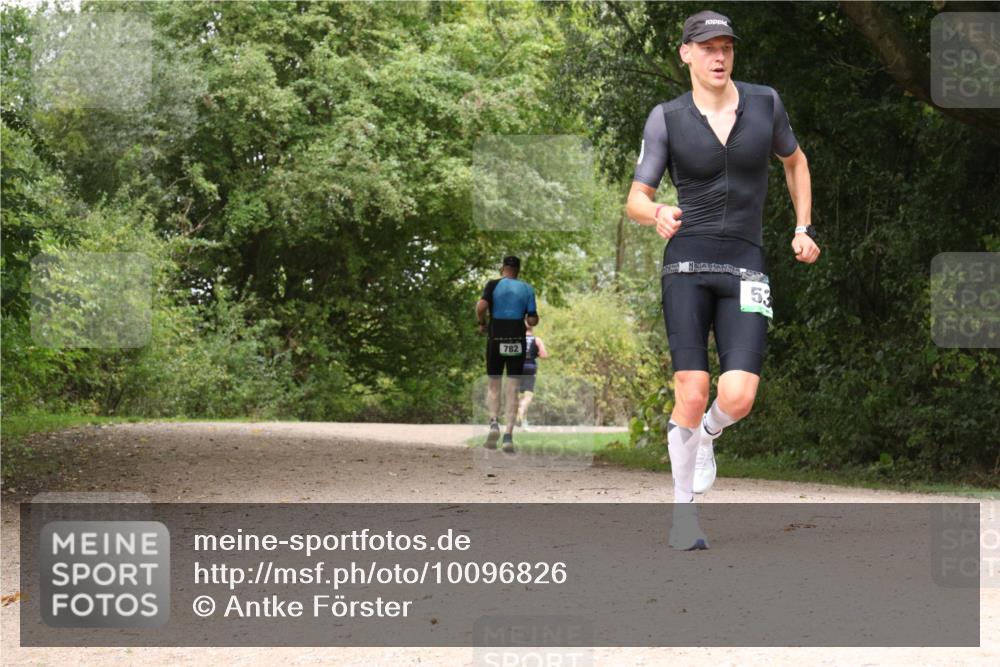 30.08.2026 - Elbe Triathlon Hamburg Antke Förster http://msf.ph/oto/10096826 30.08.2026 10:28:02 Laufen 782, 53 meine-sportfotos.de