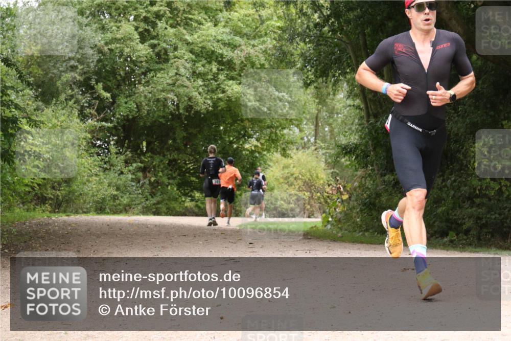 30.08.2026 - Elbe Triathlon Hamburg Antke Förster http://msf.ph/oto/10096854 30.08.2026 10:28:35 Laufen 3 meine-sportfotos.de