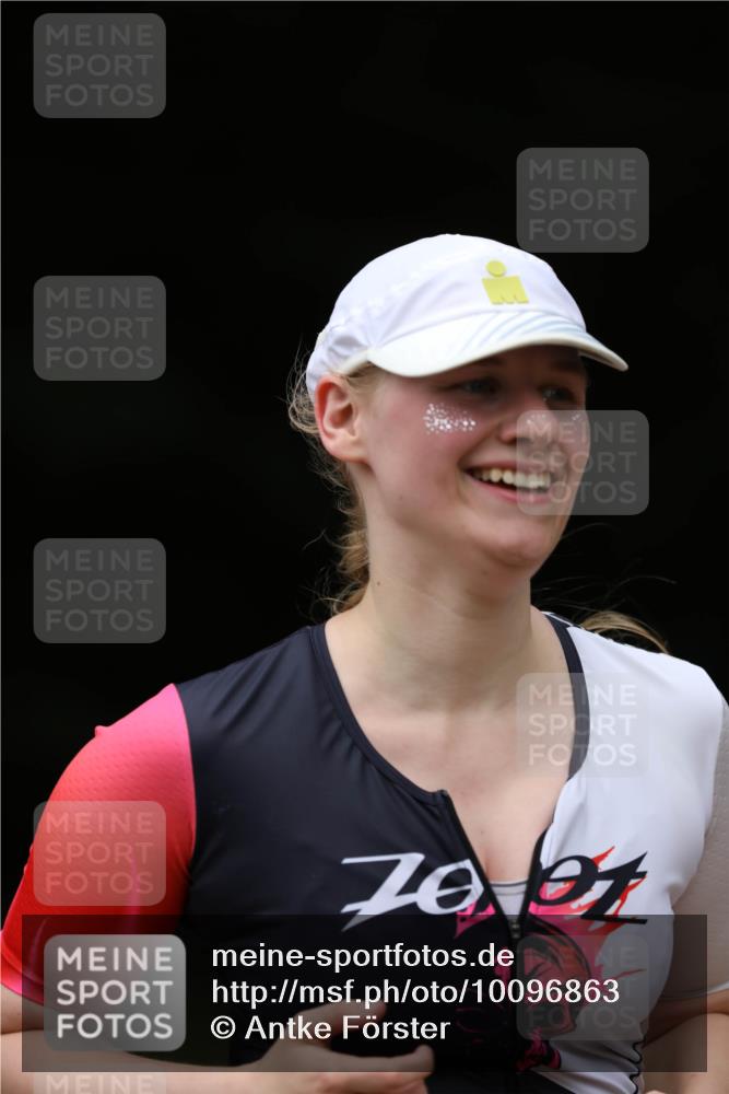 30.08.2026 - Elbe Triathlon Hamburg Antke Förster http://msf.ph/oto/10096863 30.08.2026 10:23:56 Laufen  meine-sportfotos.de