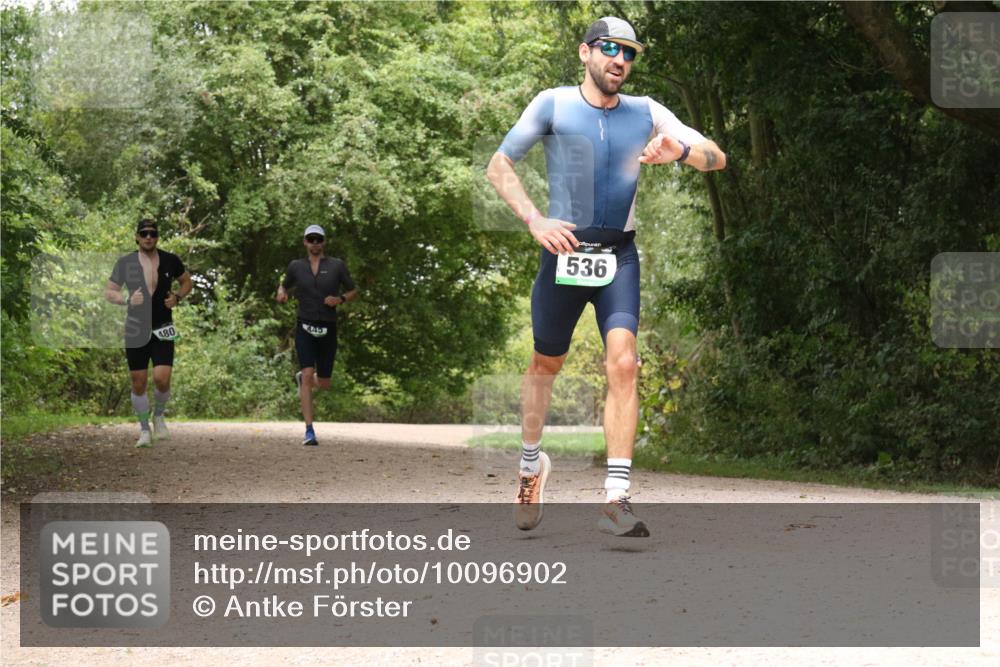 30.08.2026 - Elbe Triathlon Hamburg Antke Förster http://msf.ph/oto/10096902 30.08.2026 10:29:43 Laufen 480, 445, 536 meine-sportfotos.de