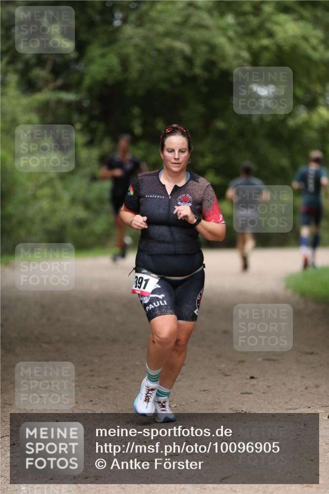 30.08.2026 - Elbe Triathlon Hamburg Antke Förster http://msf.ph/oto/10096905 30.08.2026 10:24:31 Laufen 391 meine-sportfotos.de