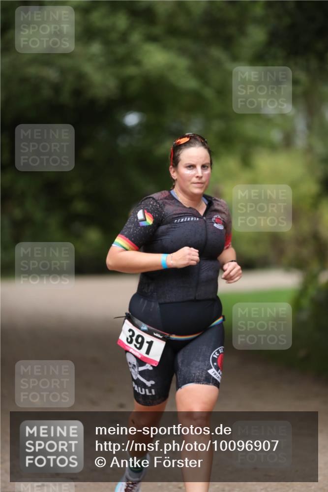 30.08.2026 - Elbe Triathlon Hamburg Antke Förster http://msf.ph/oto/10096907 30.08.2026 10:24:32 Laufen 391 meine-sportfotos.de