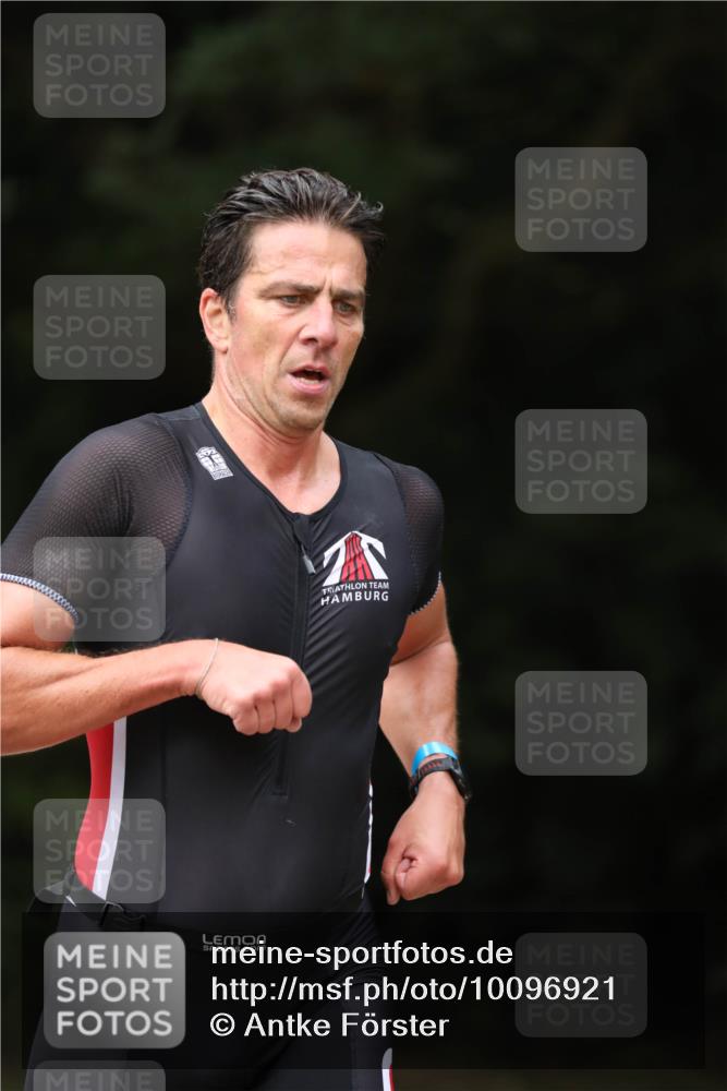 30.08.2026 - Elbe Triathlon Hamburg Antke Förster http://msf.ph/oto/10096921 30.08.2026 10:24:38 Laufen  meine-sportfotos.de