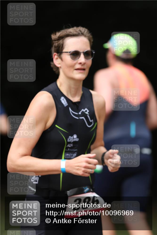 30.08.2026 - Elbe Triathlon Hamburg Antke Förster http://msf.ph/oto/10096969 30.08.2026 10:25:48 Laufen 386 meine-sportfotos.de