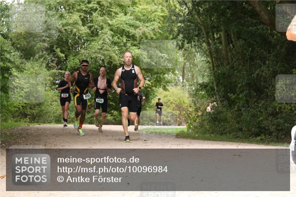 30.08.2026 - Elbe Triathlon Hamburg Antke Förster http://msf.ph/oto/10096984 30.08.2026 10:30:45 Laufen 331, 493, 660 meine-sportfotos.de