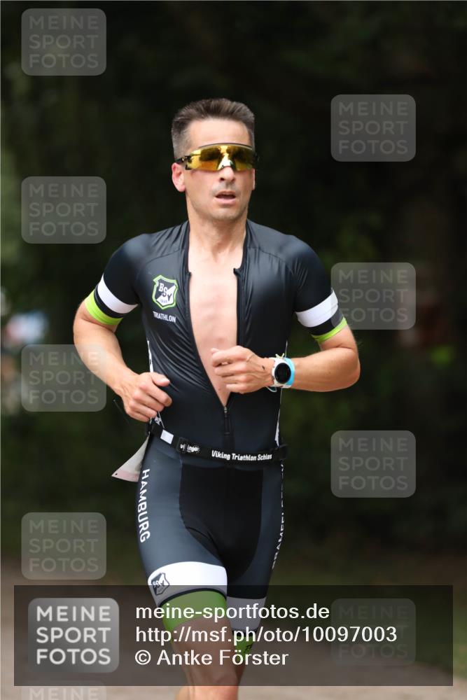 30.08.2026 - Elbe Triathlon Hamburg Antke Förster http://msf.ph/oto/10097003 30.08.2026 10:26:16 Laufen  meine-sportfotos.de