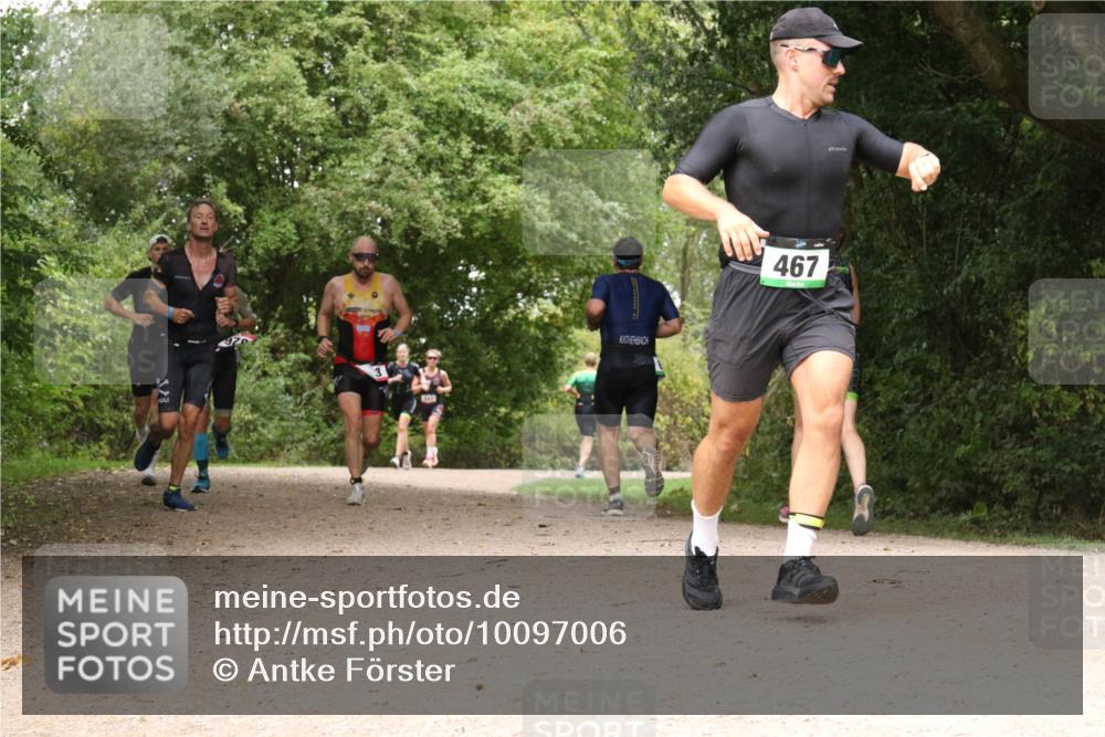30.08.2026 - Elbe Triathlon Hamburg Antke Förster http://msf.ph/oto/10097006 30.08.2026 10:31:00 Laufen 467 meine-sportfotos.de
