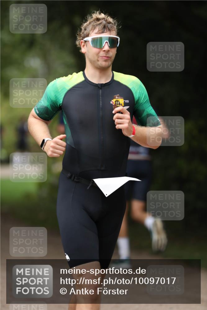 30.08.2026 - Elbe Triathlon Hamburg Antke Förster http://msf.ph/oto/10097017 30.08.2026 10:26:32 Laufen  meine-sportfotos.de