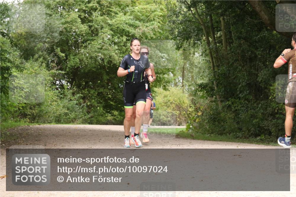 30.08.2026 - Elbe Triathlon Hamburg Antke Förster http://msf.ph/oto/10097024 30.08.2026 10:31:09 Laufen  meine-sportfotos.de