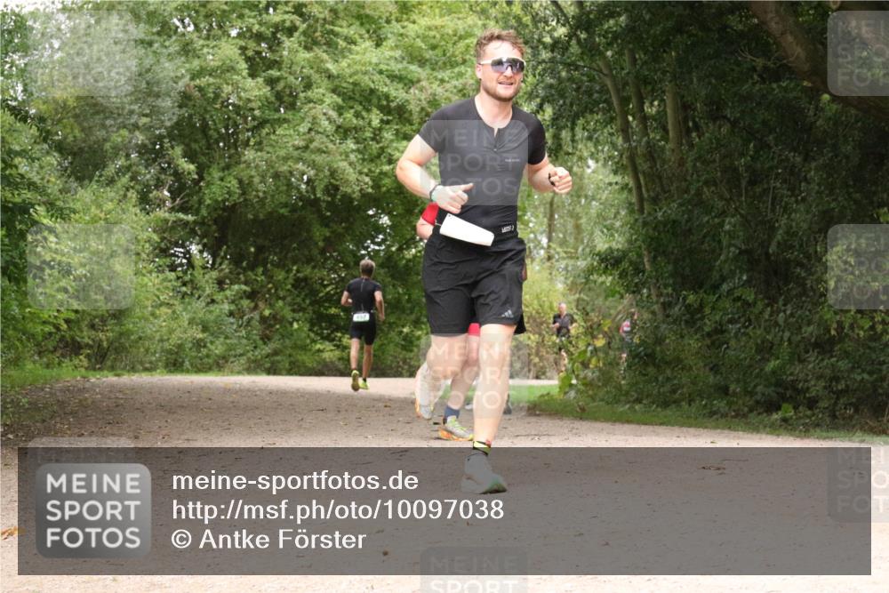 30.08.2026 - Elbe Triathlon Hamburg Antke Förster http://msf.ph/oto/10097038 30.08.2026 10:31:37 Laufen 500 meine-sportfotos.de
