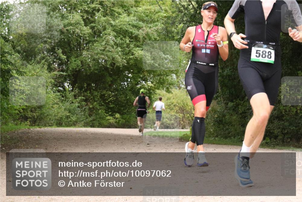 30.08.2026 - Elbe Triathlon Hamburg Antke Förster http://msf.ph/oto/10097062 30.08.2026 10:31:57 Laufen 588 meine-sportfotos.de