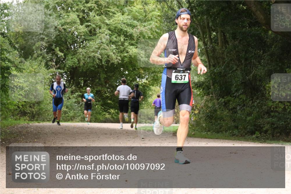 30.08.2026 - Elbe Triathlon Hamburg Antke Förster http://msf.ph/oto/10097092 30.08.2026 10:32:37 Laufen 637 meine-sportfotos.de