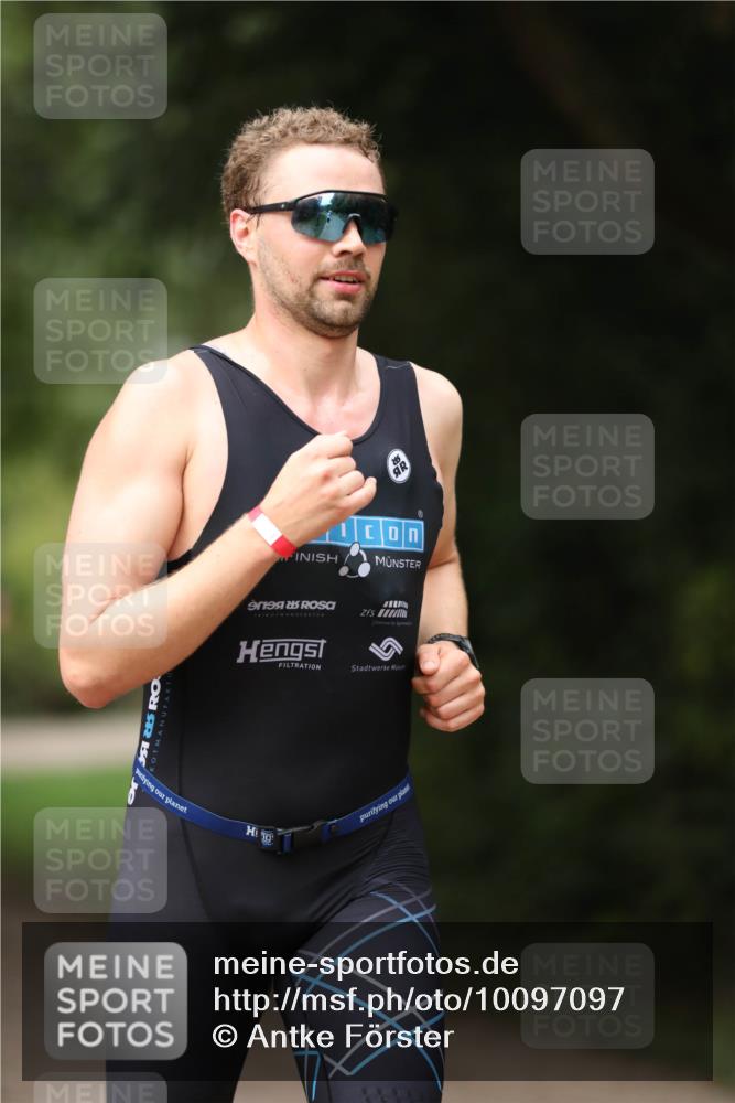 30.08.2026 - Elbe Triathlon Hamburg Antke Förster http://msf.ph/oto/10097097 30.08.2026 10:27:45 Laufen  meine-sportfotos.de