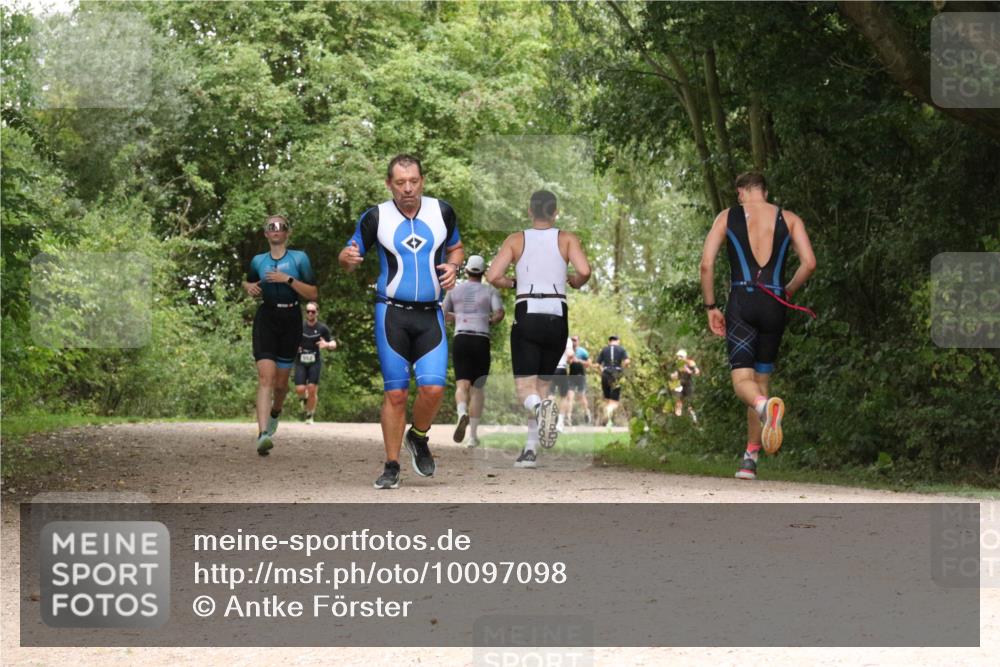 30.08.2026 - Elbe Triathlon Hamburg Antke Förster http://msf.ph/oto/10097098 30.08.2026 10:32:42 Laufen  meine-sportfotos.de