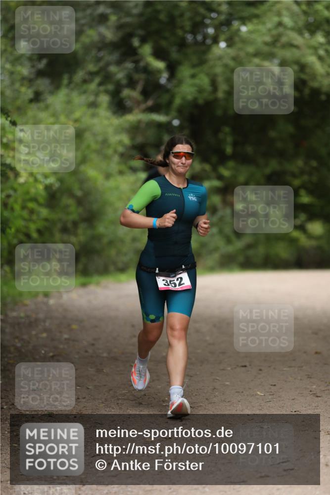 30.08.2026 - Elbe Triathlon Hamburg Antke Förster http://msf.ph/oto/10097101 30.08.2026 10:27:47 Laufen 352 meine-sportfotos.de
