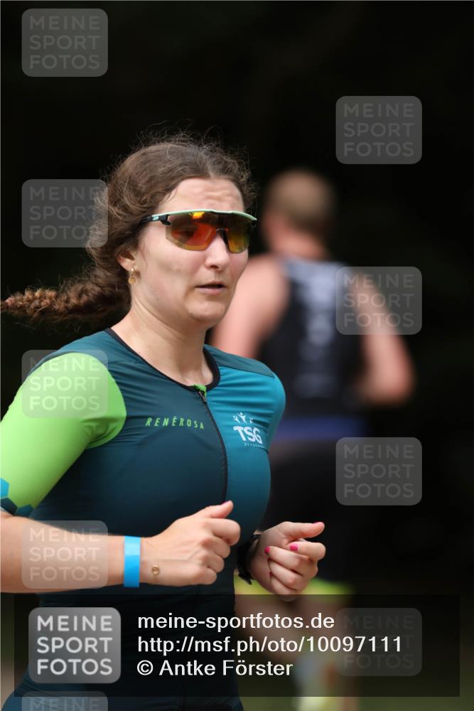 30.08.2026 - Elbe Triathlon Hamburg Antke Förster http://msf.ph/oto/10097111 30.08.2026 10:27:50 Laufen  meine-sportfotos.de