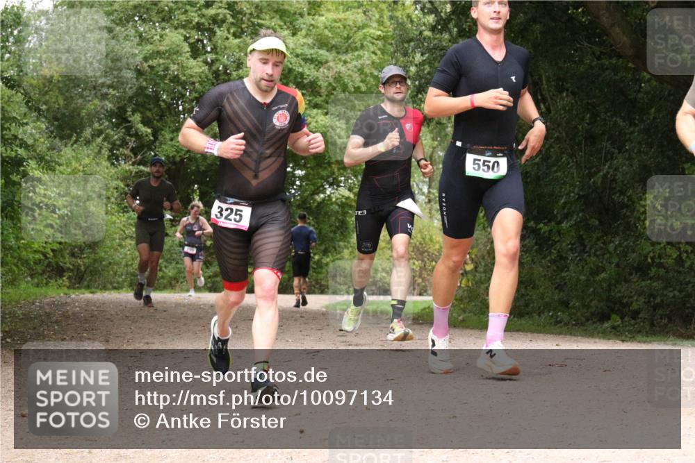 30.08.2026 - Elbe Triathlon Hamburg Antke Förster http://msf.ph/oto/10097134 30.08.2026 10:33:00 Laufen 325, 550 meine-sportfotos.de