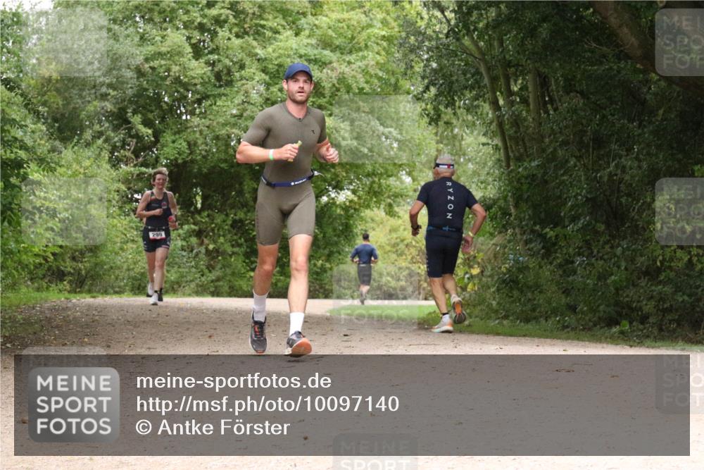 30.08.2026 - Elbe Triathlon Hamburg Antke Förster http://msf.ph/oto/10097140 30.08.2026 10:33:04 Laufen 299 meine-sportfotos.de