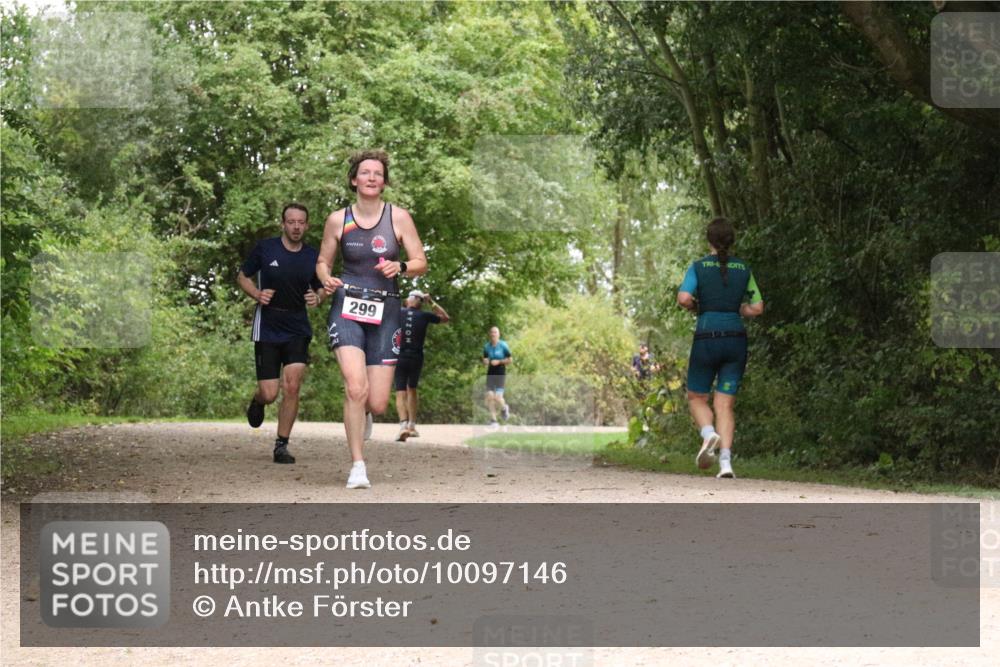 30.08.2026 - Elbe Triathlon Hamburg Antke Förster http://msf.ph/oto/10097146 30.08.2026 10:33:08 Laufen 299 meine-sportfotos.de