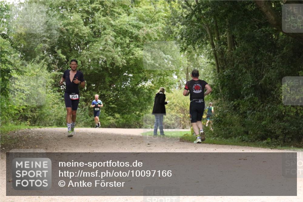 30.08.2026 - Elbe Triathlon Hamburg Antke Förster http://msf.ph/oto/10097166 30.08.2026 10:33:22 Laufen 254 meine-sportfotos.de