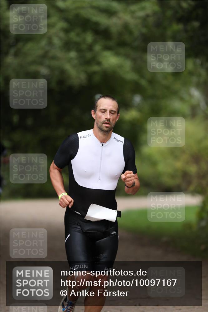30.08.2026 - Elbe Triathlon Hamburg Antke Förster http://msf.ph/oto/10097167 30.08.2026 10:28:49 Laufen  meine-sportfotos.de