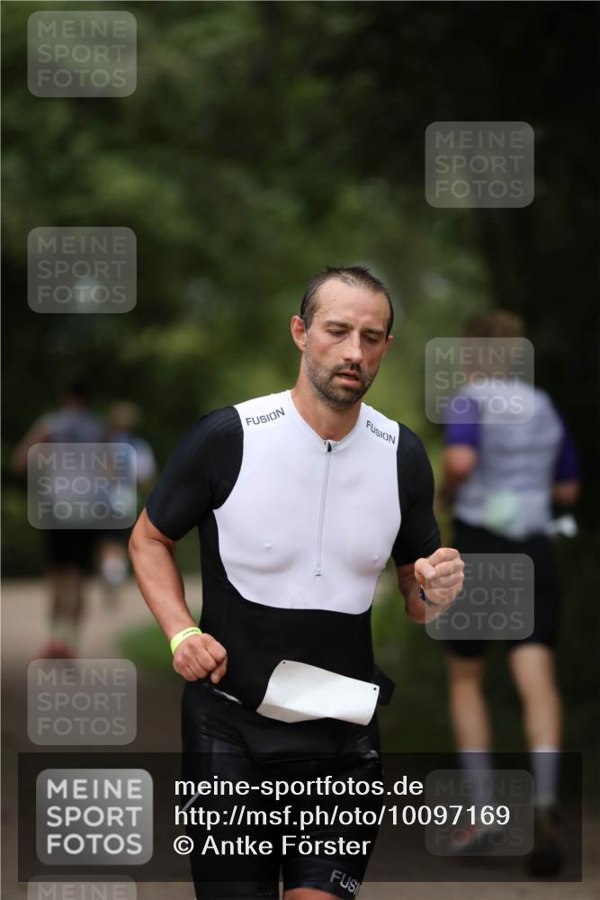 30.08.2026 - Elbe Triathlon Hamburg Antke Förster http://msf.ph/oto/10097169 30.08.2026 10:28:50 Laufen  meine-sportfotos.de