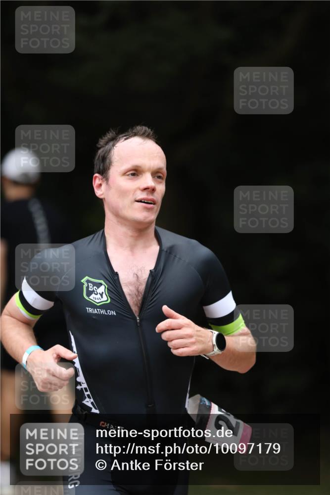30.08.2026 - Elbe Triathlon Hamburg Antke Förster http://msf.ph/oto/10097179 30.08.2026 10:28:53 Laufen 2 meine-sportfotos.de
