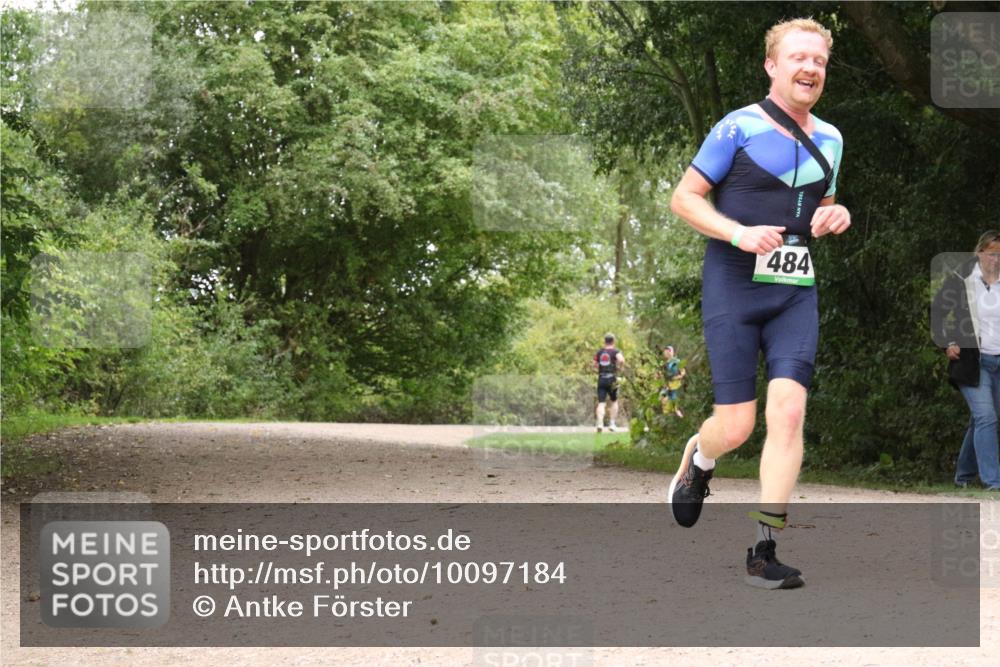 30.08.2026 - Elbe Triathlon Hamburg Antke Förster http://msf.ph/oto/10097184 30.08.2026 10:33:32 Laufen 484 meine-sportfotos.de