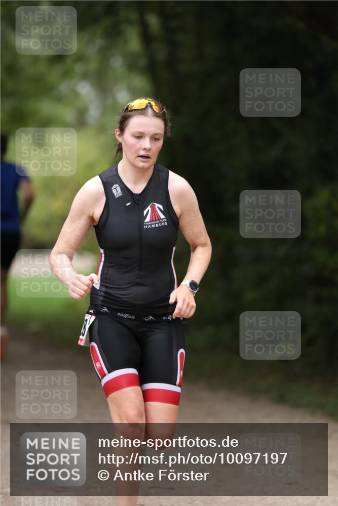 30.08.2026 - Elbe Triathlon Hamburg Antke Förster http://msf.ph/oto/10097197 30.08.2026 10:29:25 Laufen  meine-sportfotos.de