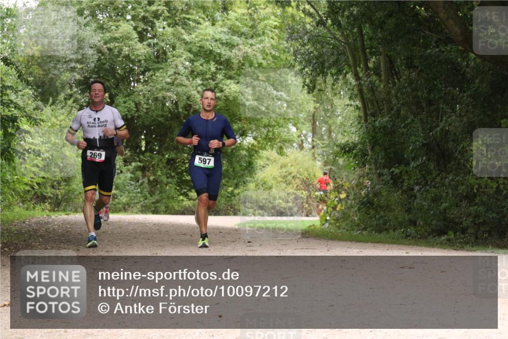30.08.2026 - Elbe Triathlon Hamburg Antke Förster http://msf.ph/oto/10097212 30.08.2026 10:33:54 Laufen 269, 597 meine-sportfotos.de