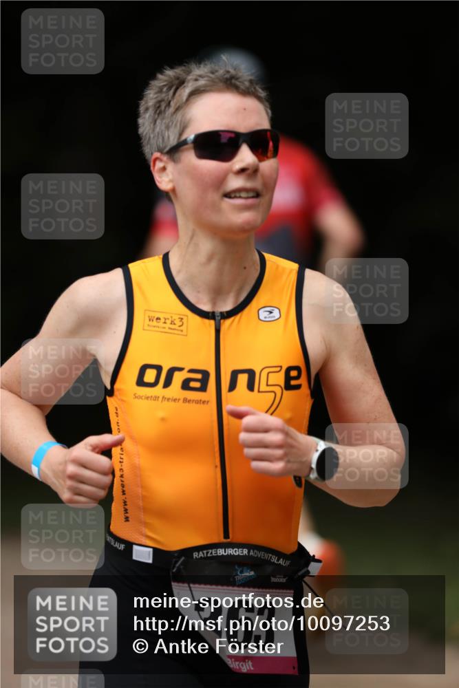 30.08.2026 - Elbe Triathlon Hamburg Antke Förster http://msf.ph/oto/10097253 30.08.2026 10:30:23 Laufen 3, 3, 363 meine-sportfotos.de
