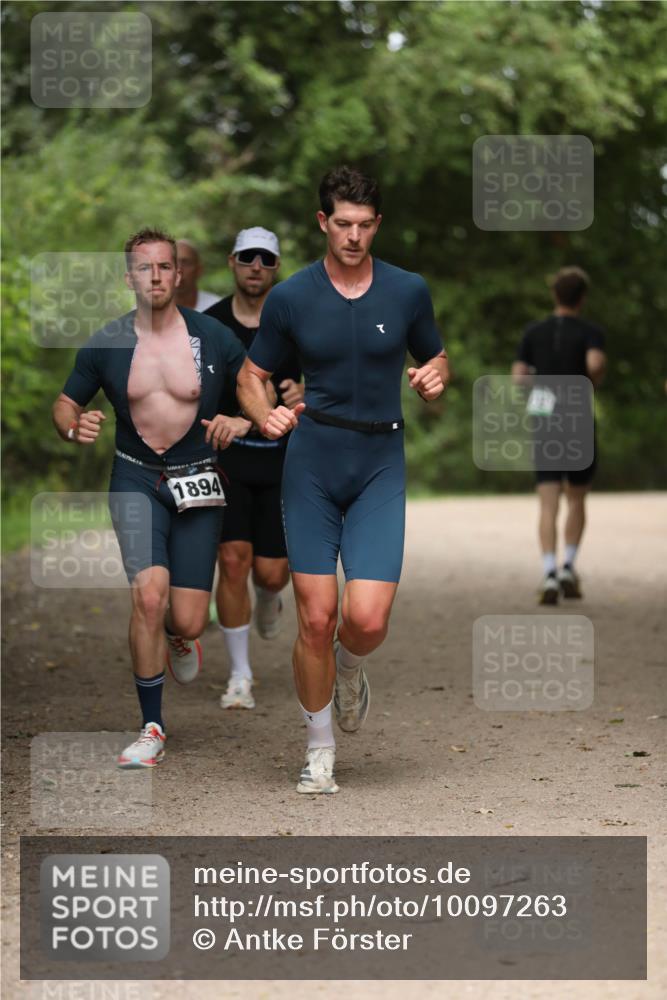30.08.2026 - Elbe Triathlon Hamburg Antke Förster http://msf.ph/oto/10097263 30.08.2026 10:30:33 Laufen 1894, 2 meine-sportfotos.de