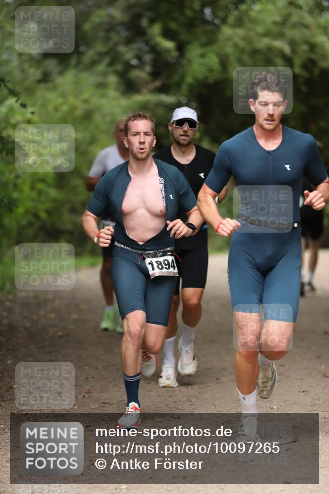 30.08.2026 - Elbe Triathlon Hamburg Antke Förster http://msf.ph/oto/10097265 30.08.2026 10:30:34 Laufen 1894 meine-sportfotos.de