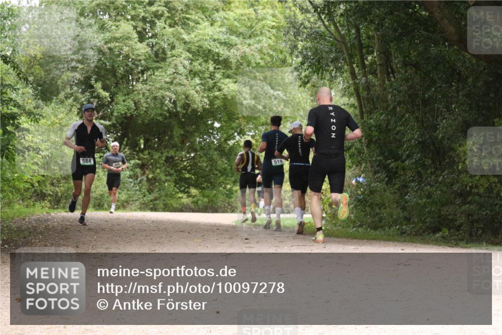 30.08.2026 - Elbe Triathlon Hamburg Antke Förster http://msf.ph/oto/10097278 30.08.2026 10:34:59 Laufen 584 meine-sportfotos.de