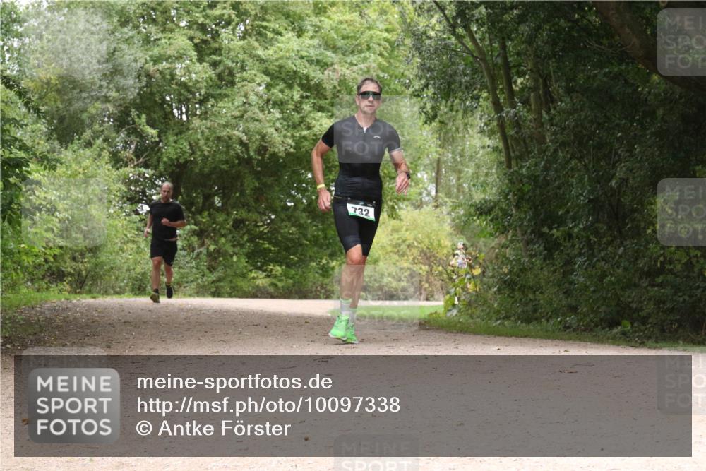 30.08.2026 - Elbe Triathlon Hamburg Antke Förster http://msf.ph/oto/10097338 30.08.2026 10:35:29 Laufen 732 meine-sportfotos.de