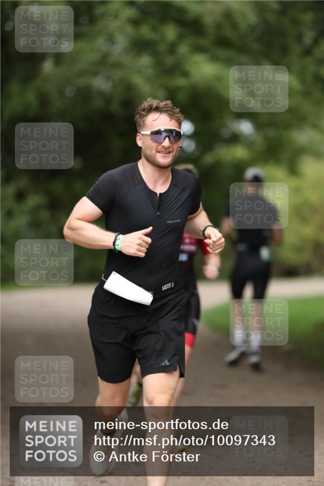30.08.2026 - Elbe Triathlon Hamburg Antke Förster http://msf.ph/oto/10097343 30.08.2026 10:31:37 Laufen  meine-sportfotos.de