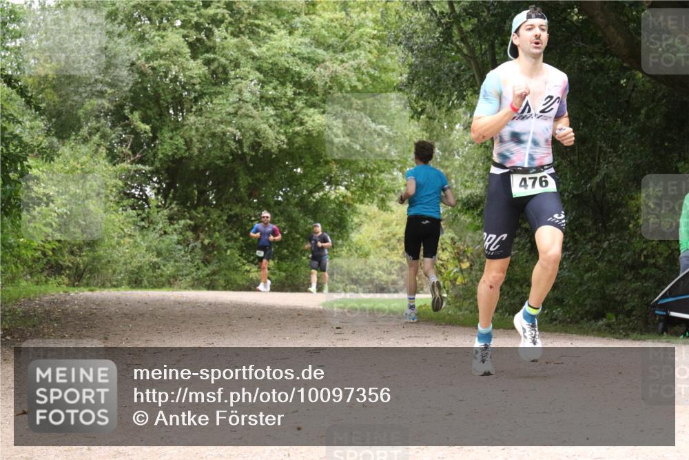 30.08.2026 - Elbe Triathlon Hamburg Antke Förster http://msf.ph/oto/10097356 30.08.2026 10:35:42 Laufen 476 meine-sportfotos.de