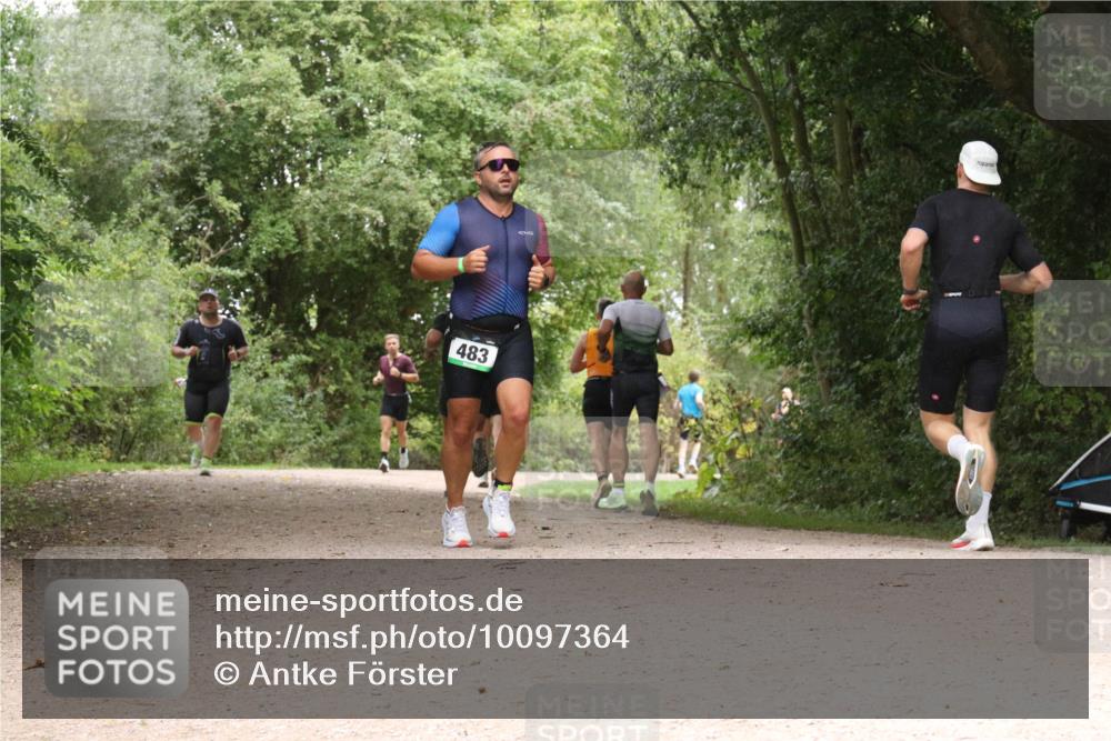 30.08.2026 - Elbe Triathlon Hamburg Antke Förster http://msf.ph/oto/10097364 30.08.2026 10:35:52 Laufen 483 meine-sportfotos.de