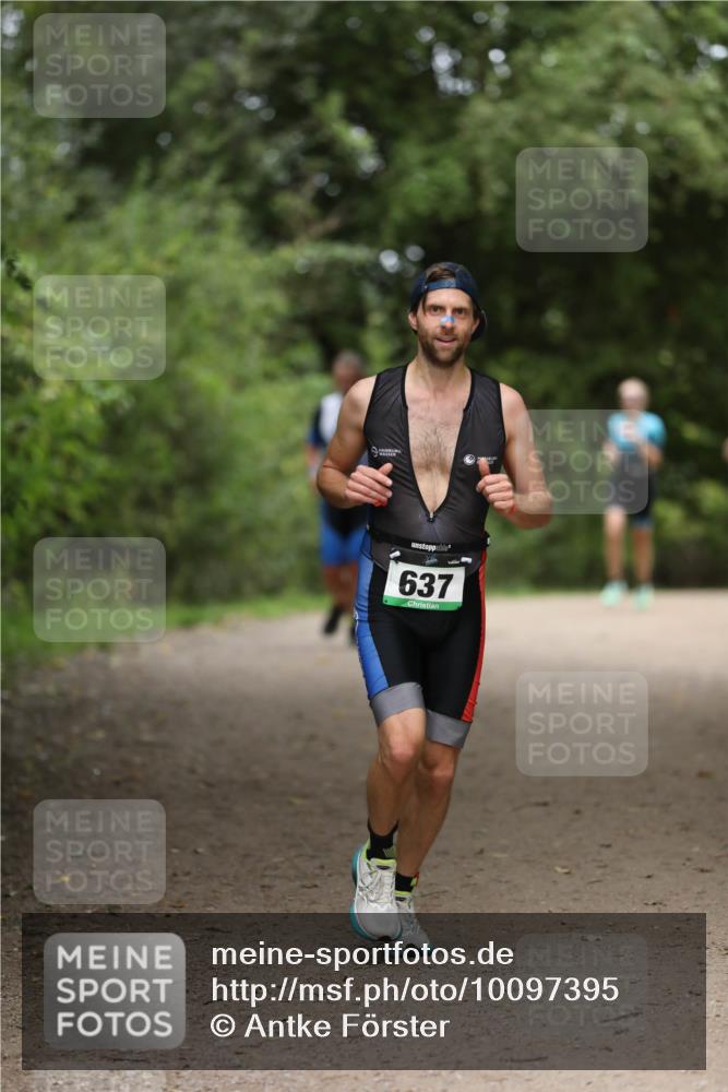 30.08.2026 - Elbe Triathlon Hamburg Antke Förster http://msf.ph/oto/10097395 30.08.2026 10:32:36 Laufen 637 meine-sportfotos.de