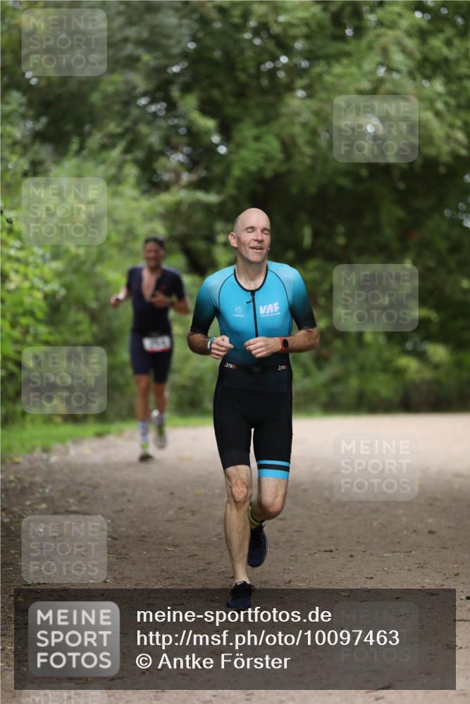 30.08.2026 - Elbe Triathlon Hamburg Antke Förster http://msf.ph/oto/10097463 30.08.2026 10:33:20 Laufen  meine-sportfotos.de