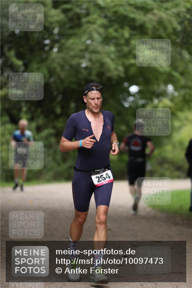 30.08.2026 - Elbe Triathlon Hamburg Antke Förster http://msf.ph/oto/10097473 30.08.2026 10:33:25 Laufen 254 meine-sportfotos.de