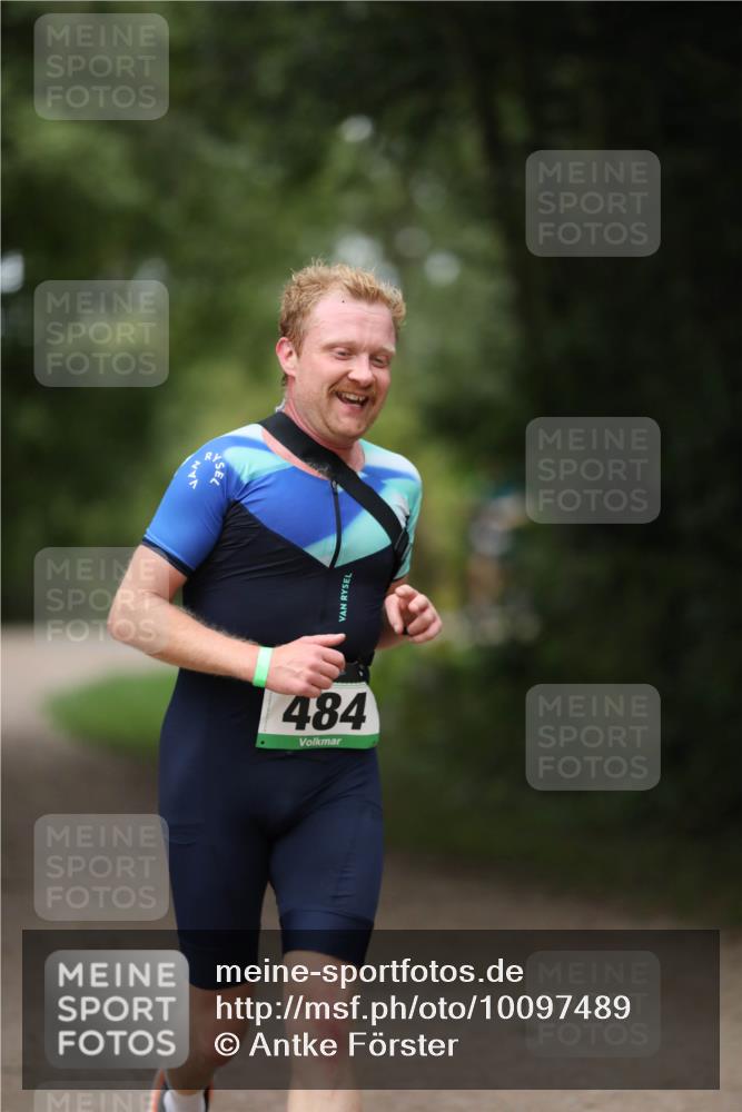 30.08.2026 - Elbe Triathlon Hamburg Antke Förster http://msf.ph/oto/10097489 30.08.2026 10:33:32 Laufen 484 meine-sportfotos.de