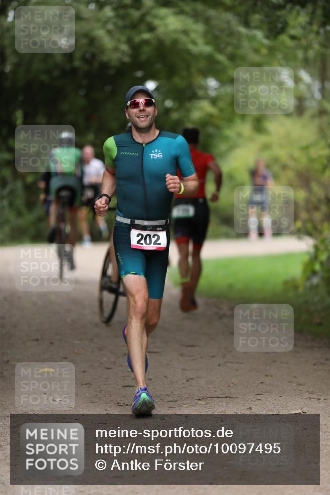 30.08.2026 - Elbe Triathlon Hamburg Antke Förster http://msf.ph/oto/10097495 30.08.2026 10:33:46 Laufen 202 meine-sportfotos.de