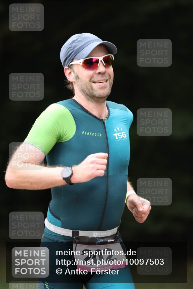 30.08.2026 - Elbe Triathlon Hamburg Antke Förster http://msf.ph/oto/10097503 30.08.2026 10:33:48 Laufen 202 meine-sportfotos.de