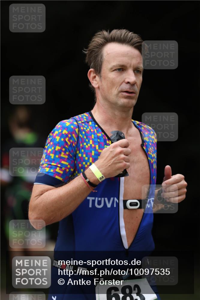 30.08.2026 - Elbe Triathlon Hamburg Antke Förster http://msf.ph/oto/10097535 30.08.2026 10:34:02 Laufen 683 meine-sportfotos.de